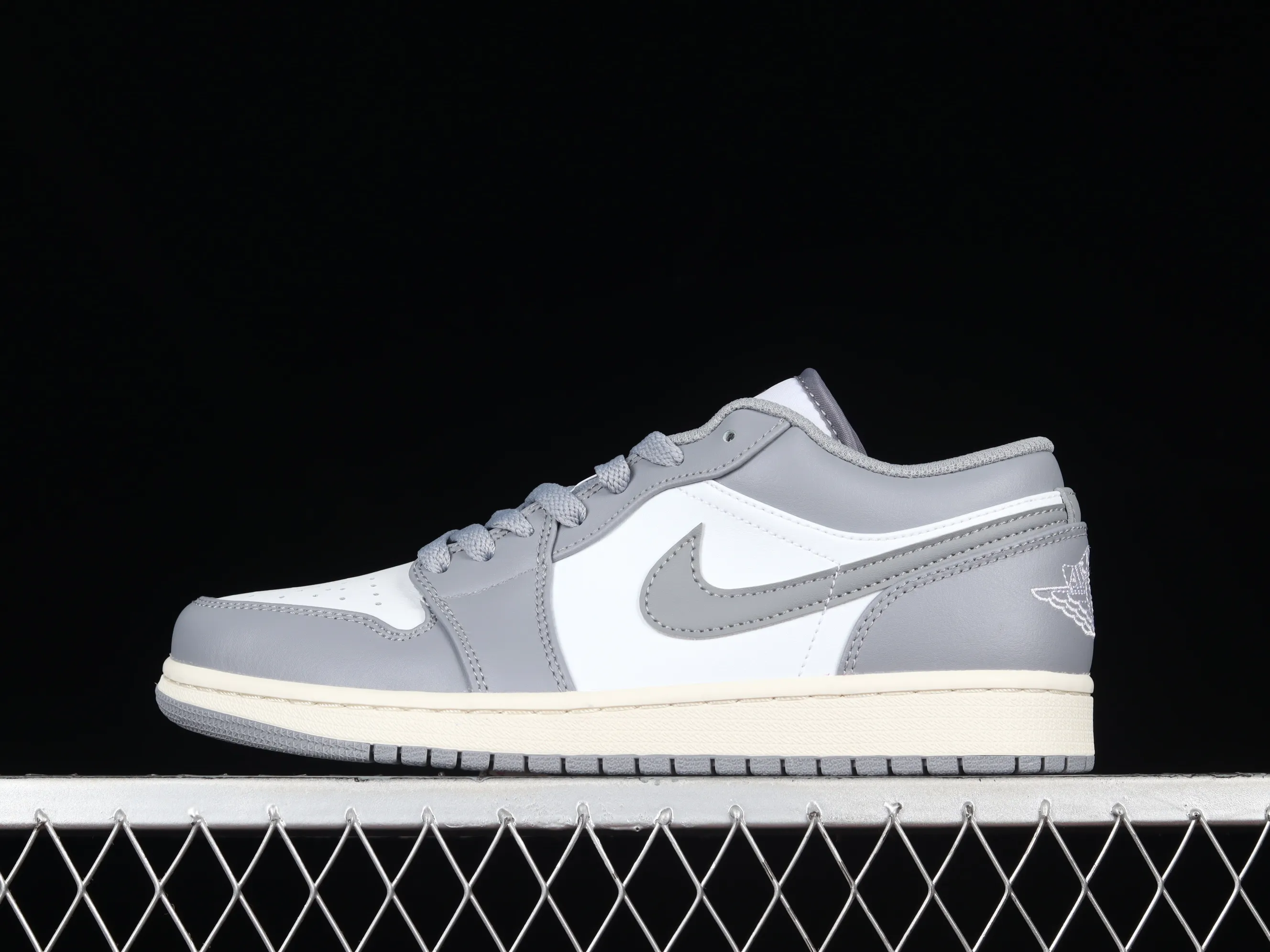 All categories Air Jordan Jordan series basketball shoes Air Jordan 1 Low G version pure original Air Jordan 1 Low "Vintage Grey" AJ1 Joe 1 white gray low-top basketball shoes 553558-053